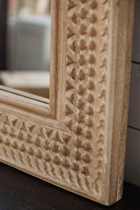 Belenburg Accent Mirror - Tony’s Furniture Store & Linen (GA) - Multi Location