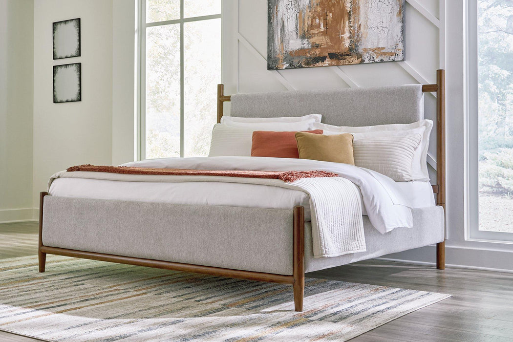 Lyncott Upholstered Bed - Tony’s Furniture Store & Linen (GA) - Multi Location