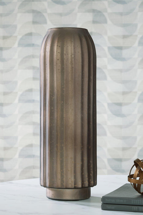 Briarcott Vase - Tony’s Furniture Store & Linen (GA) - Multi Location