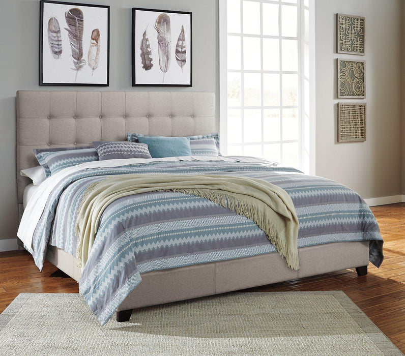 Dolante Upholstered Bed - Tony’s Furniture Store & Linen (GA) - Multi Location