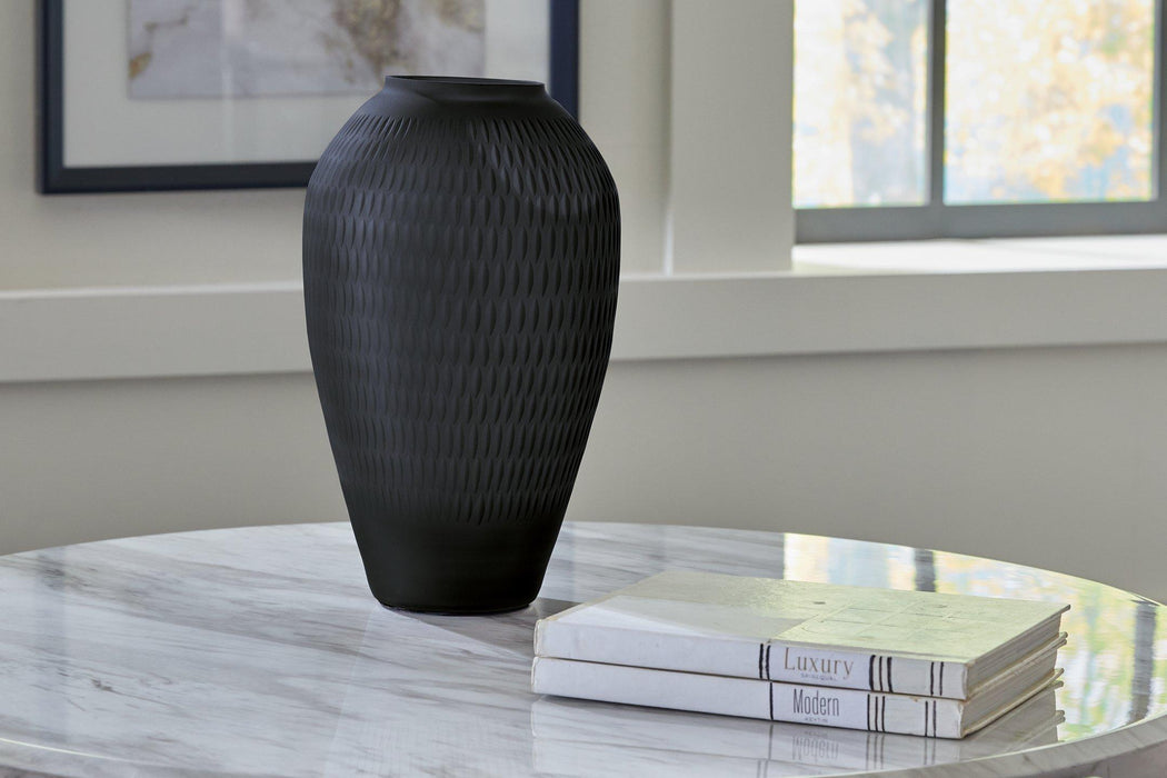 Etney Vase - Tony’s Furniture Store & Linen (GA) - Multi Location