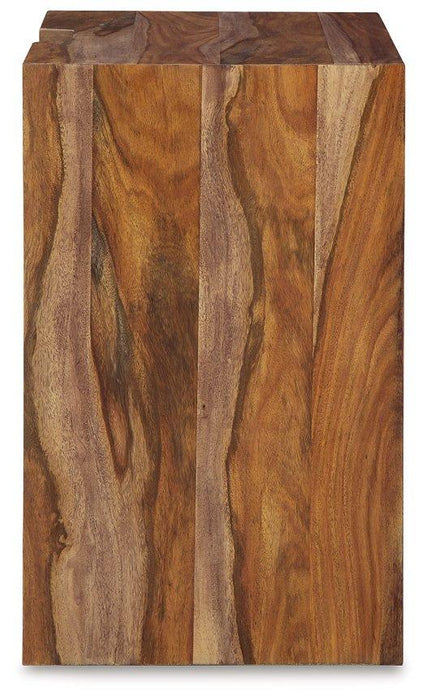 Dressonni Nightstand - Tony’s Furniture Store & Linen (GA) - Multi Location