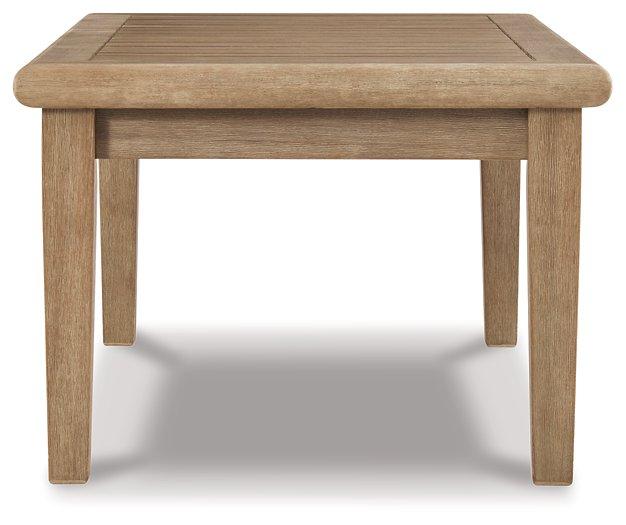 Gerianne Coffee Table - Tony’s Furniture Store & Linen (GA) - Multi Location
