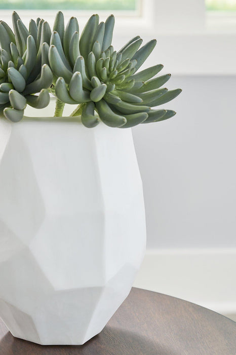 Karenton Vase - Tony’s Furniture Store & Linen (GA) - Multi Location