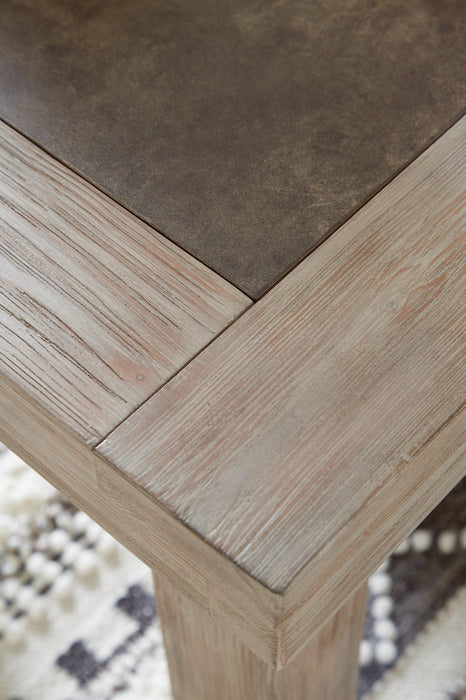 Hennington End Table - Tony’s Furniture Store & Linen (GA) - Multi Location