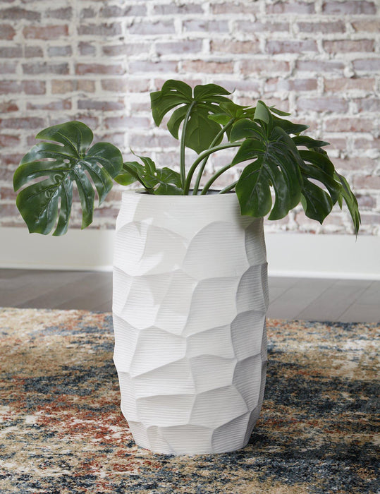 Patenleigh Vase - Tony’s Furniture Store & Linen (GA) - Multi Location