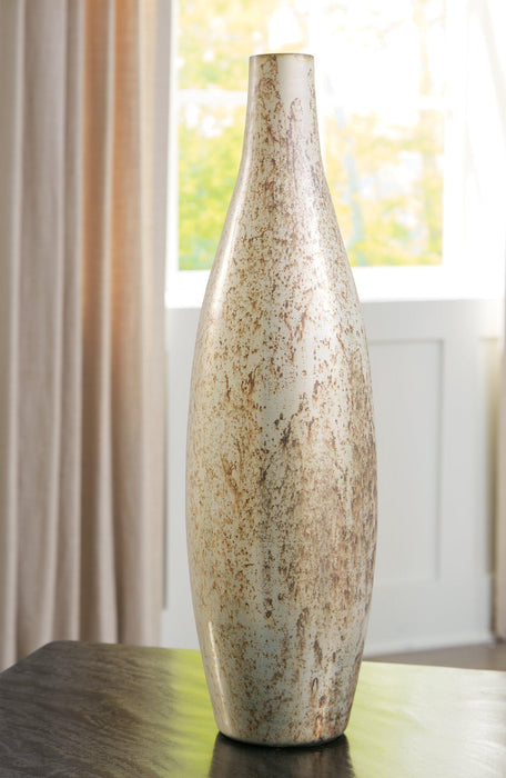 Plawite Vase - Tony’s Furniture Store & Linen (GA) - Multi Location