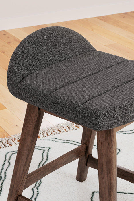 Lyncott Counter Height Bar Stool - Tony’s Furniture Store & Linen (GA) - Multi Location
