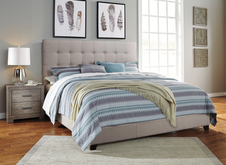 Dolante Upholstered Bed - Tony’s Furniture Store & Linen (GA) - Multi Location