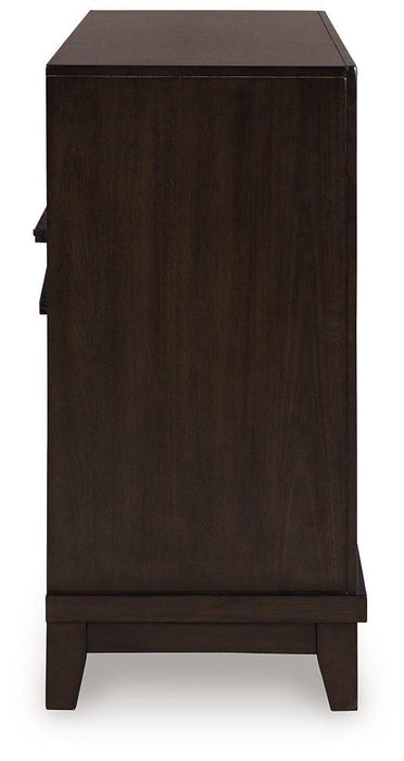 Neymorton Dresser and Mirror - Tony’s Furniture Store & Linen (GA) - Multi Location