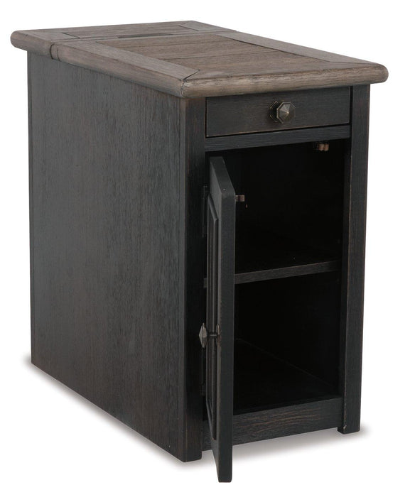 Tyler Creek Chairside End Table with USB Ports & Outlets - Tony’s Furniture Store & Linen (GA) - Multi Location