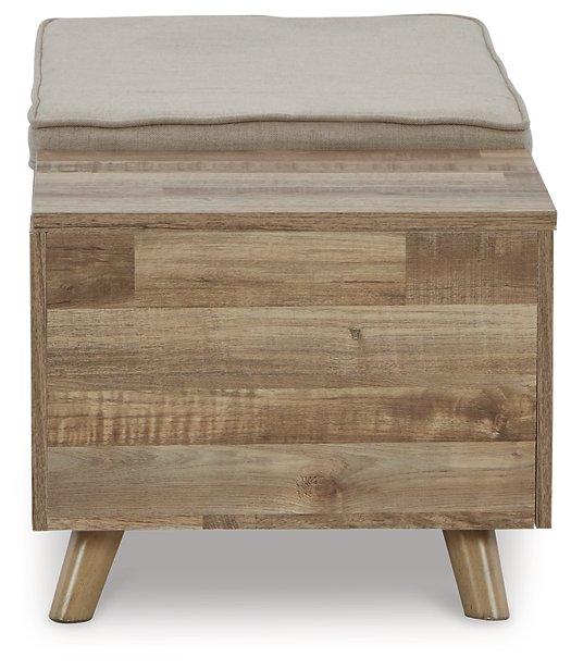 Gerdanet Storage Bench - Tony’s Furniture Store & Linen (GA) - Multi Location