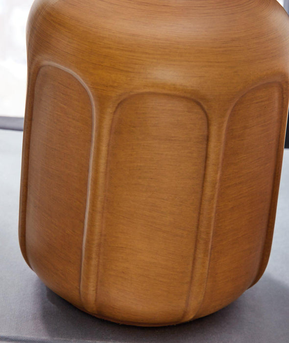 Gierburg Table Lamp - Tony’s Furniture Store & Linen (GA) - Multi Location