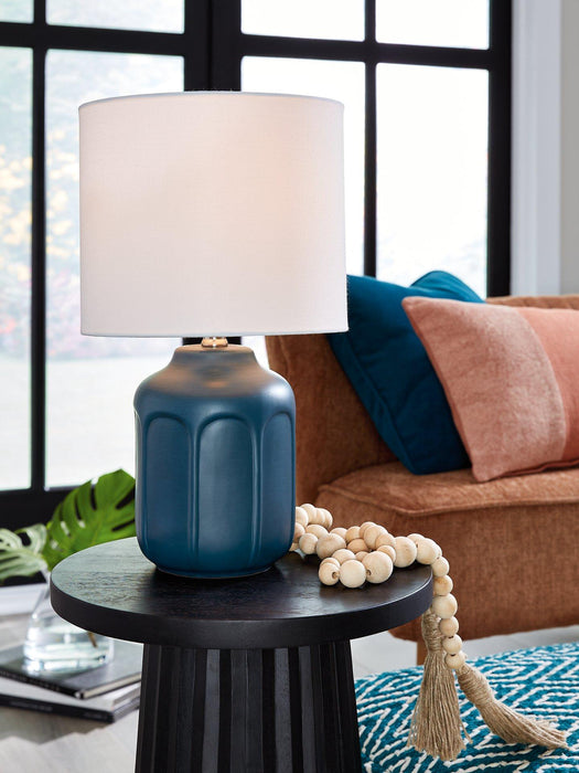 Gierburg Table Lamp - Tony’s Furniture Store & Linen (GA) - Multi Location