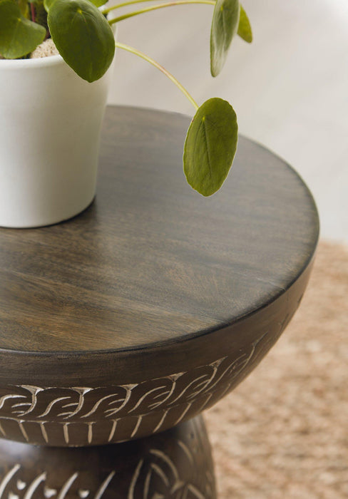 Hadcher Accent Table - Tony’s Furniture Store & Linen (GA) - Multi Location