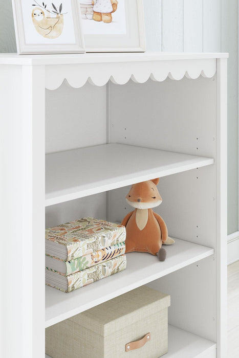 Hallityn Bookcase - Tony’s Furniture Store & Linen (GA) - Multi Location