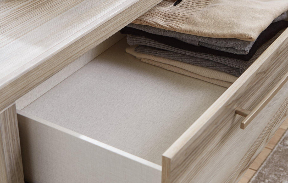 Hasbrick Dresser and Mirror - Tony’s Furniture Store & Linen (GA) - Multi Location
