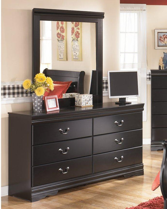 Huey Vineyard Dresser and Mirror - Tony’s Furniture Store & Linen (GA) - Multi Location