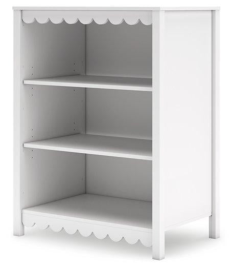 Hallityn Bookcase - Tony’s Furniture Store & Linen (GA) - Multi Location