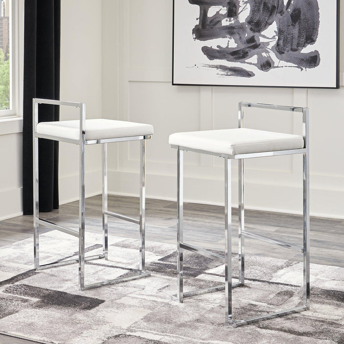 Madanere Bar Height Bar Stool - Tony’s Furniture Store & Linen (GA) - Multi Location