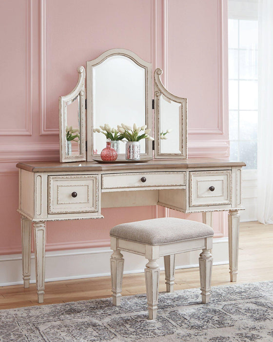 Realyn Vanity and Mirror with Stool - Tony’s Furniture Store & Linen (GA) - Multi Location
