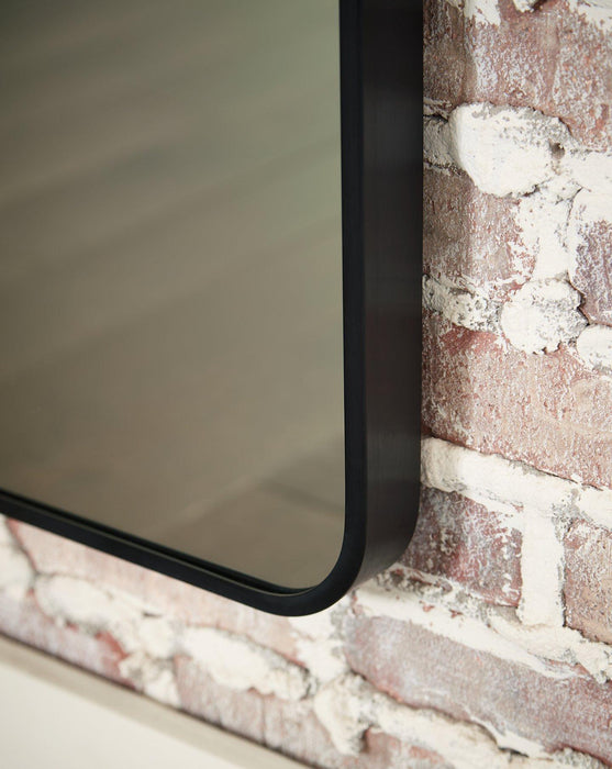 Sethall Floor Mirror - Tony’s Furniture Store & Linen (GA) - Multi Location