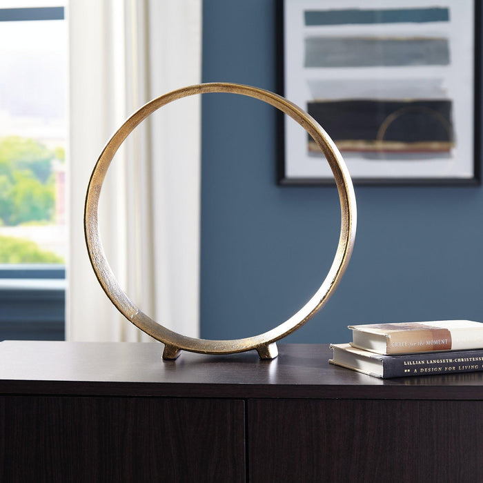 Ryandale Sculpture - Tony’s Furniture Store & Linen (GA) - Multi Location
