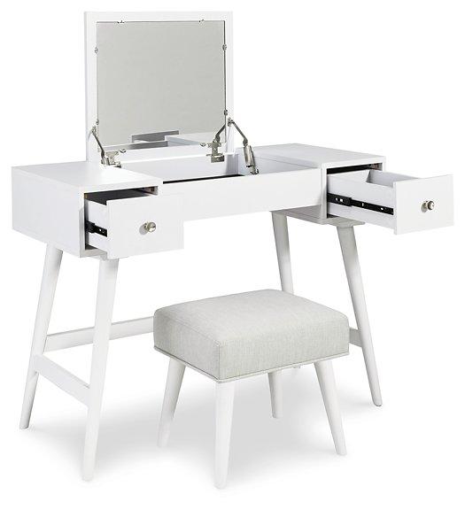 Thadamere Vanity with Stool - Tony’s Furniture Store & Linen (GA) - Multi Location