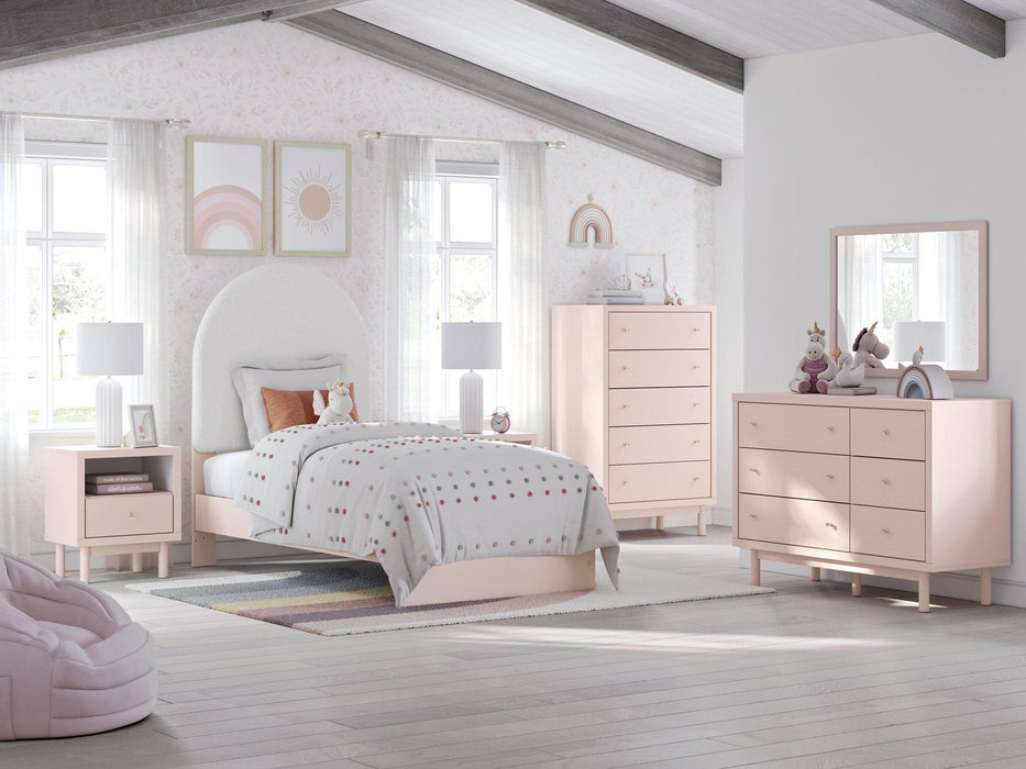 Wistenpine Dresser and Mirror - Tony’s Furniture Store & Linen (GA) - Multi Location
