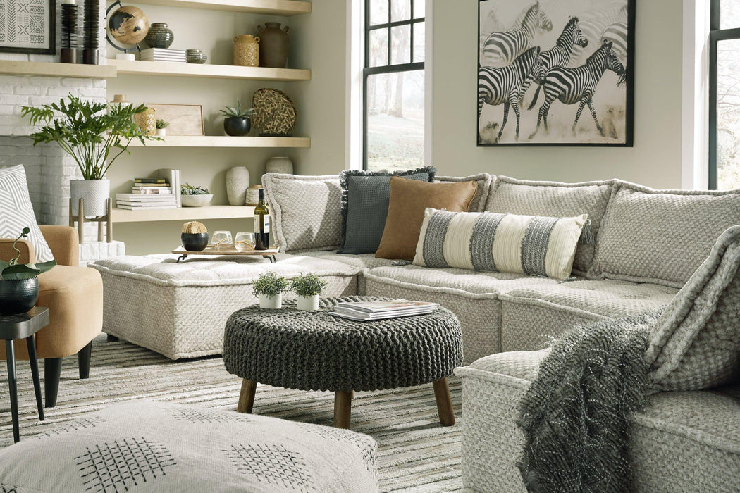 Bales Accent Chair - Tony’s Furniture Store & Linen (GA) - Multi Location