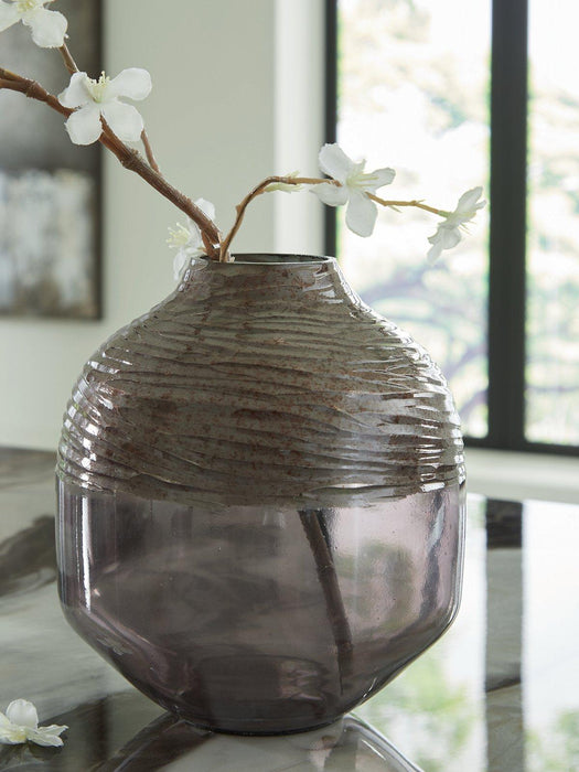 Harpwick Vase - Tony’s Furniture Store & Linen (GA) - Multi Location