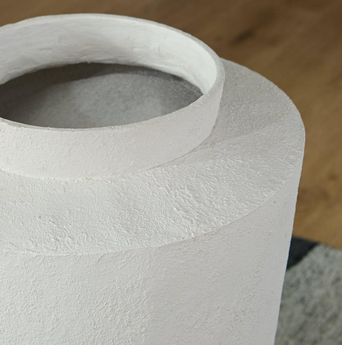 Flurinworth Vase - Tony’s Furniture Store & Linen (GA) - Multi Location