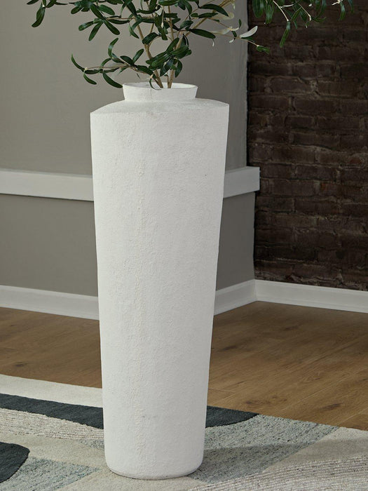 Flurinworth Vase - Tony’s Furniture Store & Linen (GA) - Multi Location
