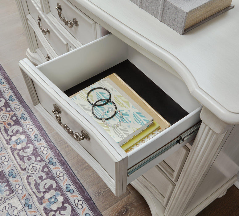 Montelaine Dresser and Mirror - Tony’s Furniture Store & Linen (GA) - Multi Location