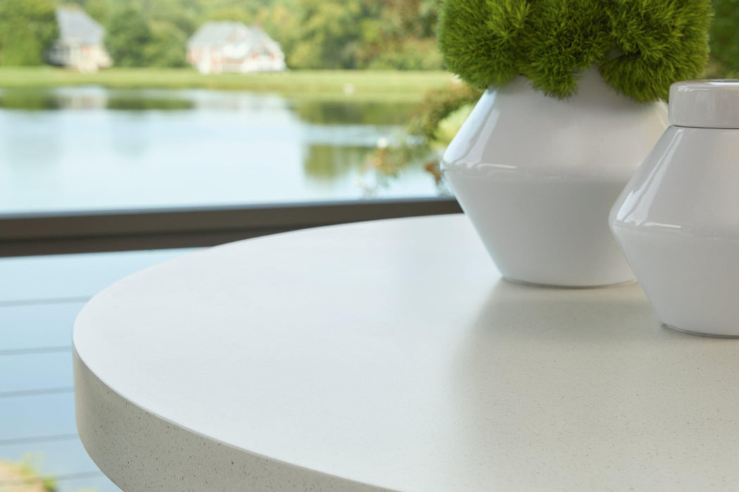 Seton Creek Outdoor Dining Package - Tony’s Furniture Store & Linen (GA) - Multi Location
