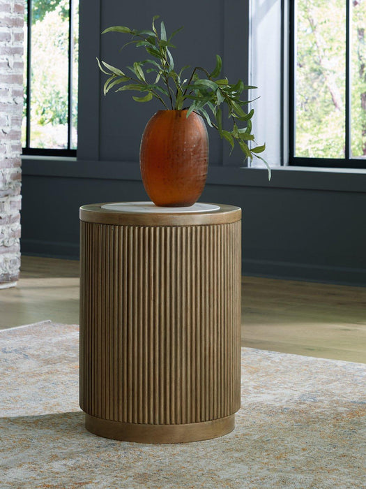Camdill End Table - Tony’s Furniture Store & Linen (GA) - Multi Location
