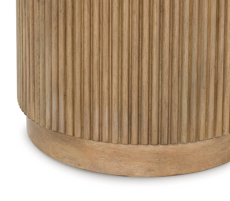 Camdill End Table - Tony’s Furniture Store & Linen (GA) - Multi Location