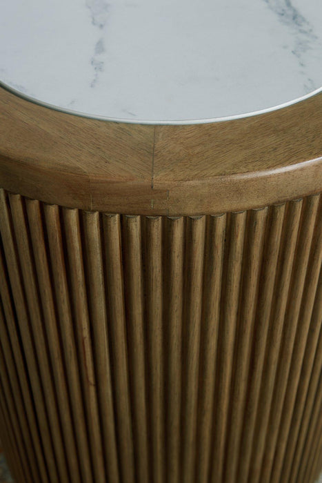 Camdill End Table - Tony’s Furniture Store & Linen (GA) - Multi Location