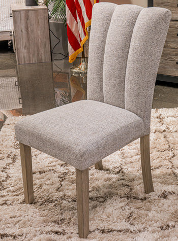 Larawyn Dining Chair - Tony’s Furniture Store & Linen (GA) - Multi Location
