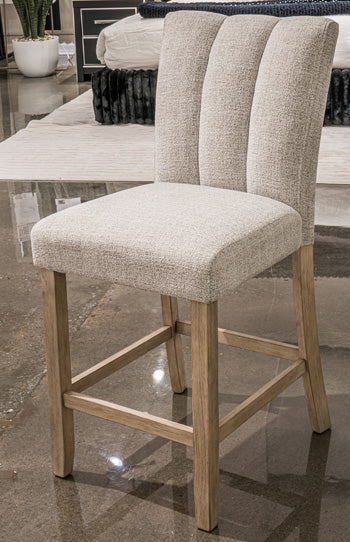 Larawyn Counter Height Barstool - Tony’s Furniture Store & Linen (GA) - Multi Location